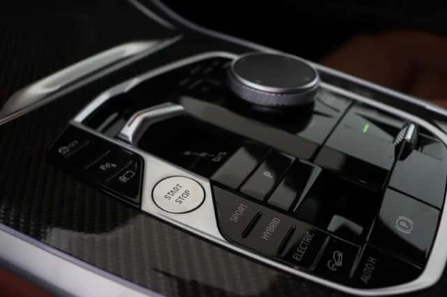 BMW X5 (2026) thumbnail 6