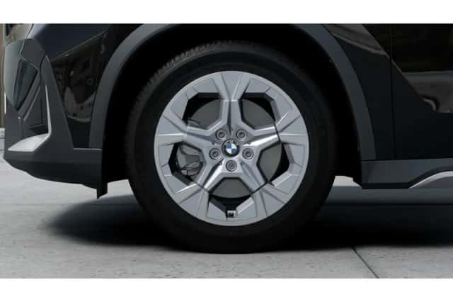 BMW iX1 (2026) thumbnail 6