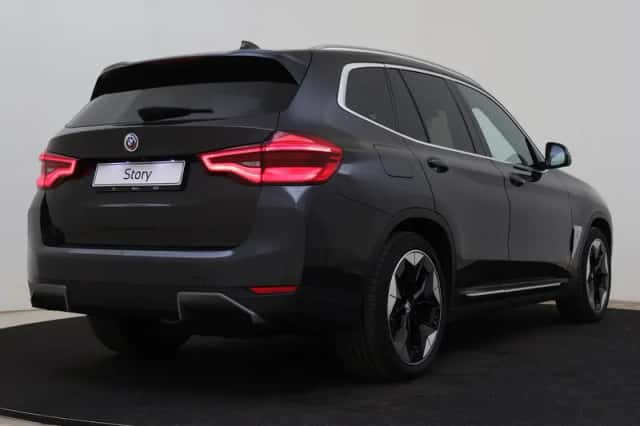 BMW iX3 (2021) thumbnail 2
