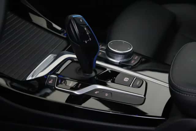 BMW iX3 (2021) thumbnail 6