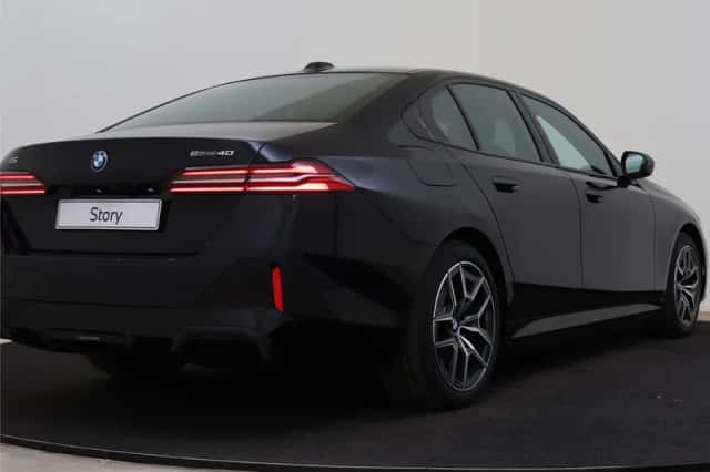 BMW i5 (2026) thumbnail 2