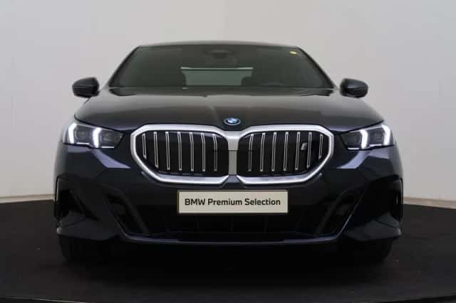 BMW i5 (2026) thumbnail 4