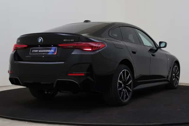 BMW i4 (2026) thumbnail 2