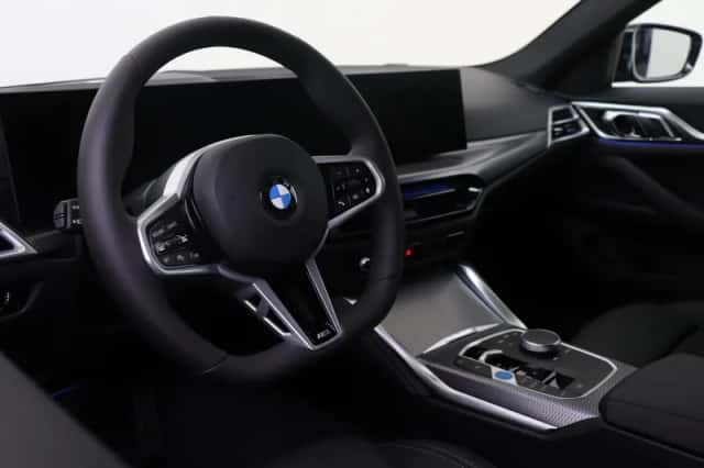 BMW i4 (2026) thumbnail 3