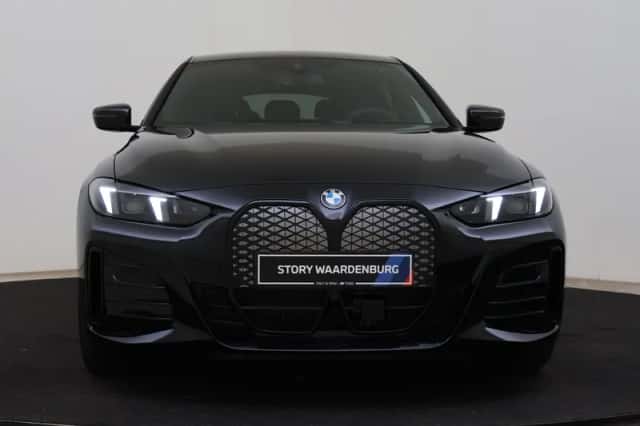 BMW i4 (2026) thumbnail 4