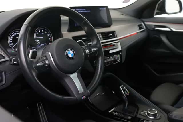 BMW X2 (2021) thumbnail 3