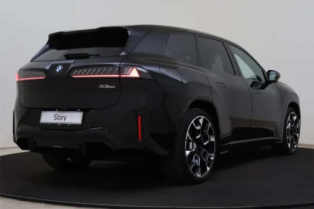 BMW iX3 (2026) thumbnail 2