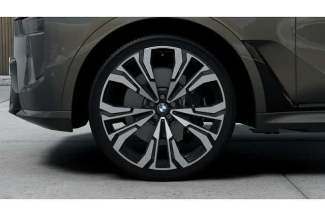 BMW X7 (2026) thumbnail 5