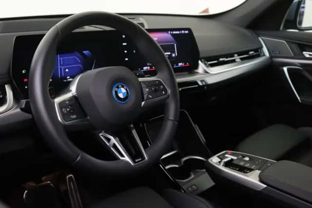 BMW X1 (2025) thumbnail 3