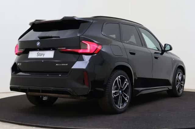 BMW X1 (2025) thumbnail 2