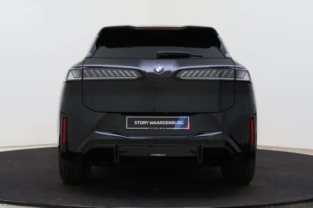 BMW iX3 (2026) thumbnail 5