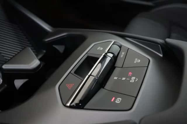 BMW iX3 (2026) thumbnail 6
