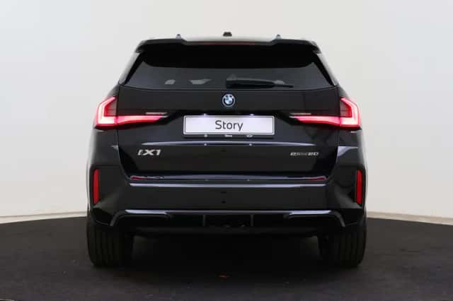 BMW iX1 (2026) thumbnail 5
