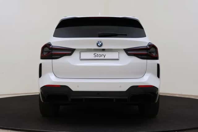 BMW iX3 (2022) thumbnail 5