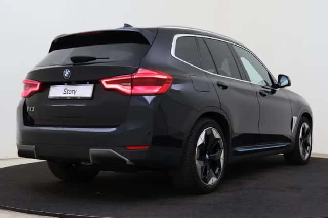 BMW iX3 (2021) thumbnail 2