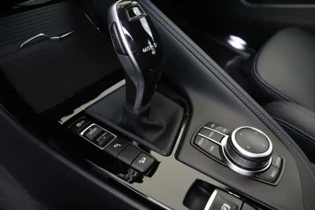 BMW X1 (2019) thumbnail 6