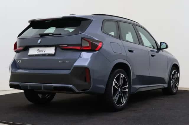 BMW X1 (2022) thumbnail 2