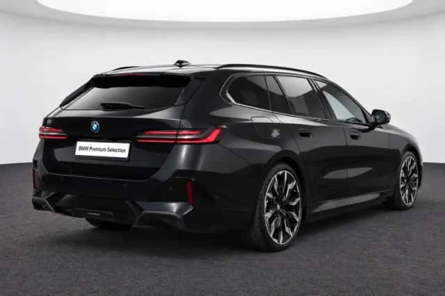 BMW i5 (2026) thumbnail 2