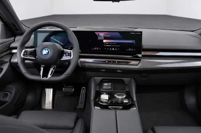 BMW i5 (2026) thumbnail 3