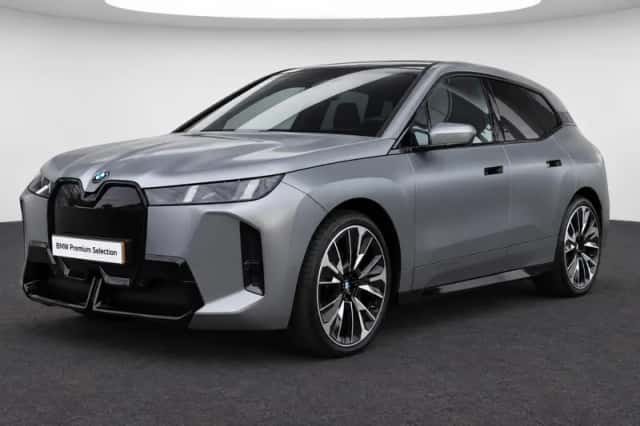BMW iX (2026) thumbnail 1