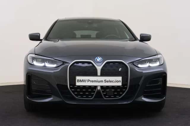 BMW i4 (2022) thumbnail 4