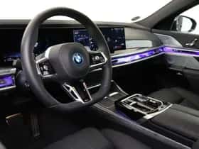 BMW 7-Serie (2024) thumbnail 3