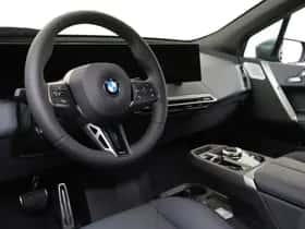 BMW iX (2026) thumbnail 3