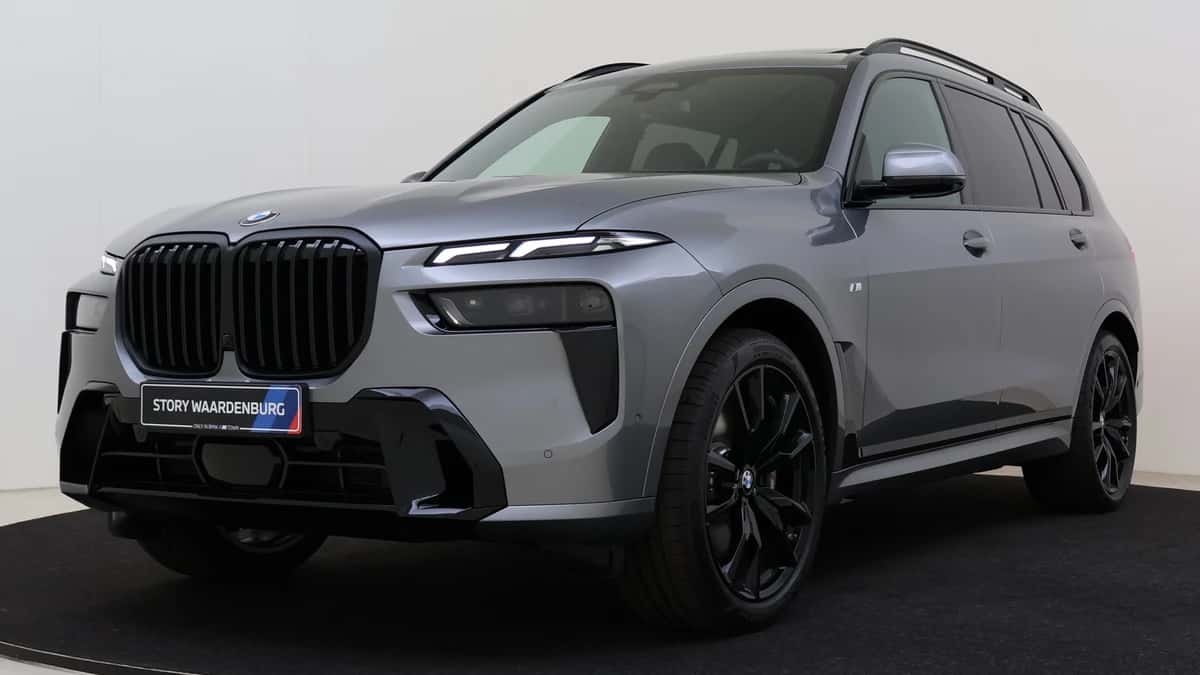 BMW X7 (2026) — foto 1