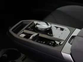 BMW iX (2026) thumbnail 6