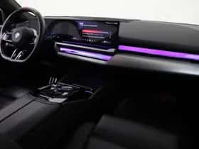 BMW i5 (2024) thumbnail 12