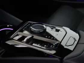 BMW i5 (2024) thumbnail 6