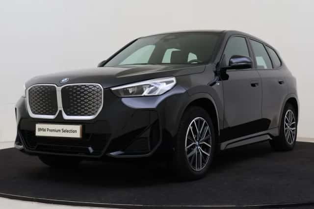 BMW iX1 (2025) thumbnail 1