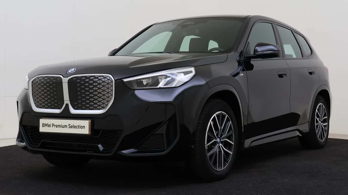 BMW iX1 (2025) — foto 1
