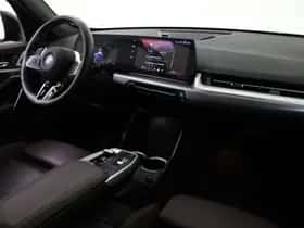 BMW iX1 (2025) thumbnail 12
