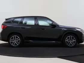 BMW iX1 (2025) thumbnail 7