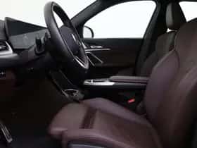 BMW iX1 (2025) thumbnail 9