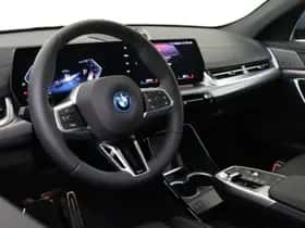 BMW iX2 (2026) thumbnail 3