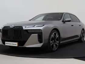 BMW i7 (2024) thumbnail 1
