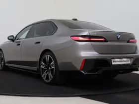 BMW i7 (2024) thumbnail 15