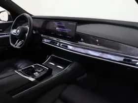 BMW i7 (2024) thumbnail 16