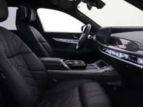 BMW i7 (2024) thumbnail 19