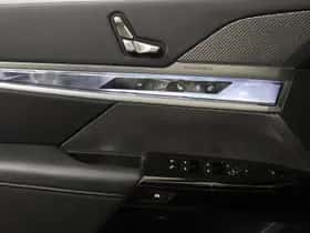 BMW i7 (2024) thumbnail 60
