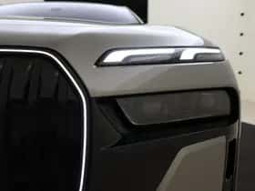 BMW i7 (2024) thumbnail 86