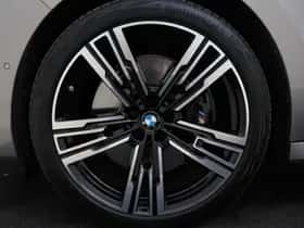 BMW i7 (2024) thumbnail 89