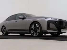 BMW i7 (2024) thumbnail 10