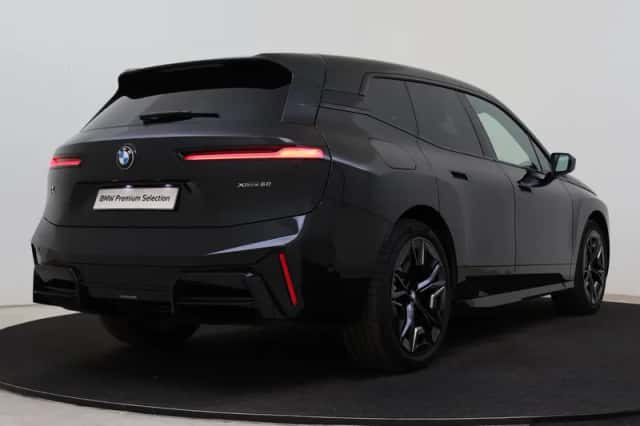 BMW iX (2025) thumbnail 2