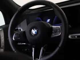BMW iX (2025) thumbnail 26