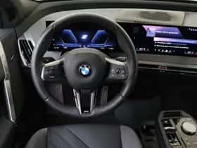 BMW iX (2025) thumbnail 27