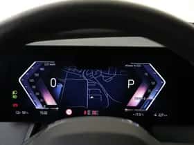 BMW iX (2025) thumbnail 38