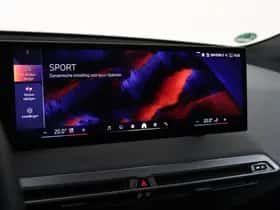 BMW iX (2025) thumbnail 39